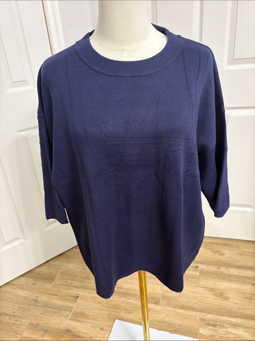 Relaxed Crewneck Long Sleeve Top in Navy